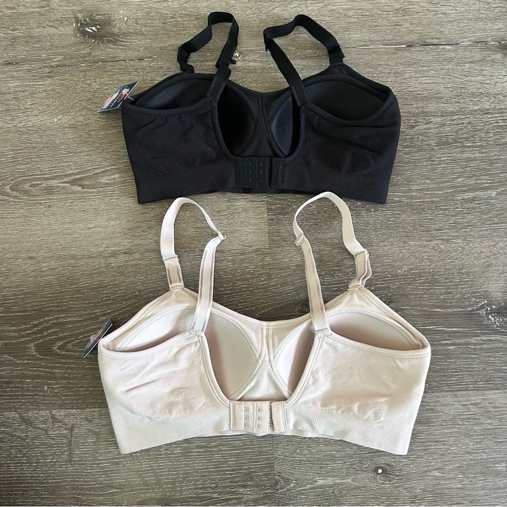 NWT Medium Fruit Of The Loom Lot of 2 Wireless Lightly Lined Bras Black Cashmere - Picture 2 of 8